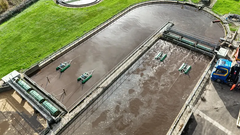 Floating Spiral Aerators working in two treatment lanes, seen from above (photo: Corgin Ltd)